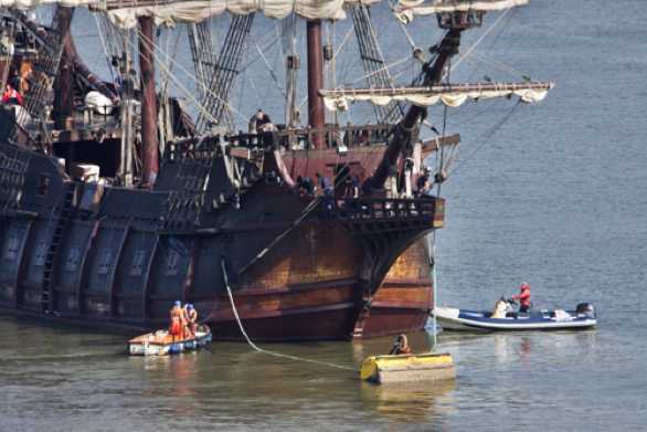 29 September 2023 - 12:03:39

-----------------
El Galeon Andalucia departs Dartmouth